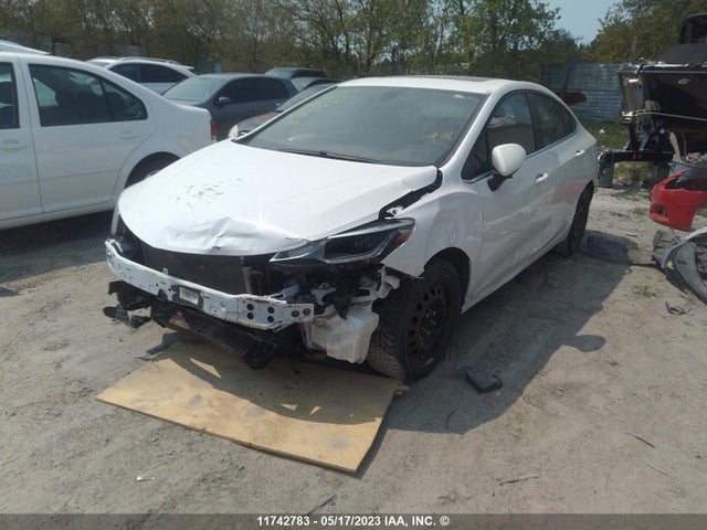 Chevrolet CRUZE LT 2018 1G1BE5SM2J7207644 Image 2