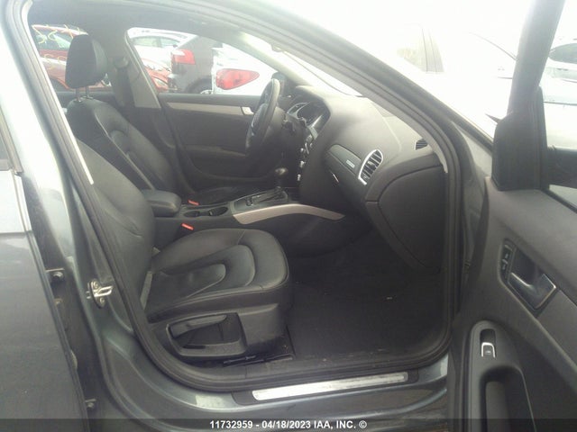 WAUBFCFL2EN027475 Audi A4 PREMIUM