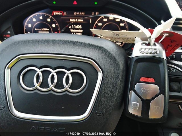 WA1FNAFY8J2228908 Audi Q5 Technik S-line