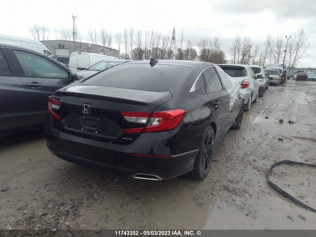 Auction sale of the 2018 Honda Accord Sedan Touring, vin: 1HGCV1F9XJA802109, lot number: 11743352