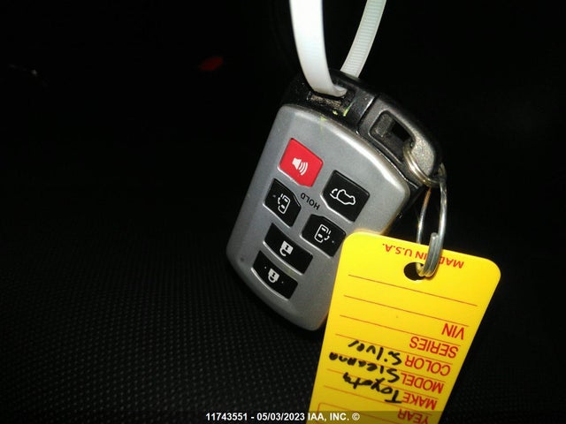 Toyota SIENNA SE 2020 5TDEZ3DC3LS245345 Image 3