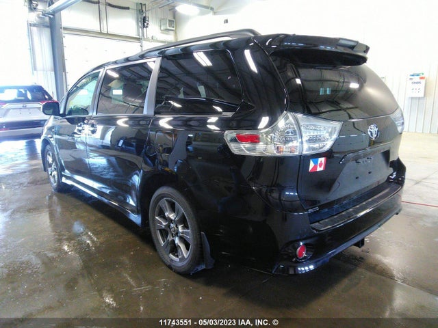 Toyota SIENNA SE 2020 5TDEZ3DC3LS245345 Image 4