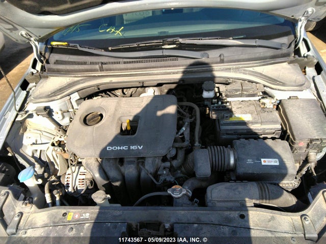 Hyundai Elantra Le 2017 5NPD74LF0HH158583 Image 11