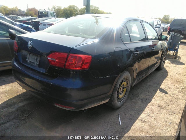 3VW2K7AJ4EM412572 Volkswagen JETTA