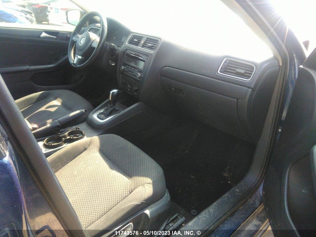 3VW2K7AJ4EM412572 Volkswagen JETTA