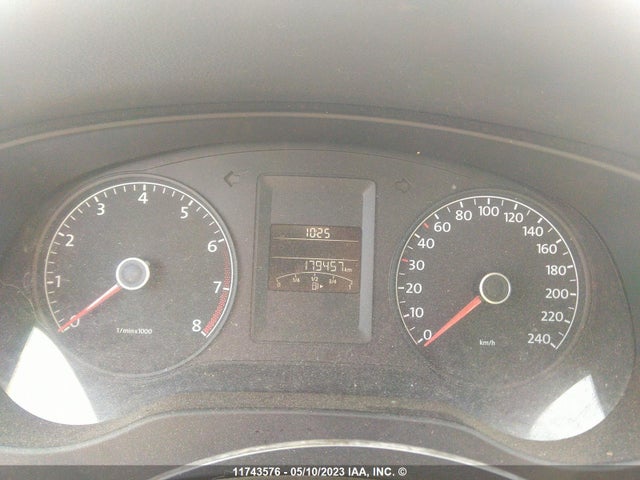 3VW2K7AJ4EM412572 Volkswagen JETTA