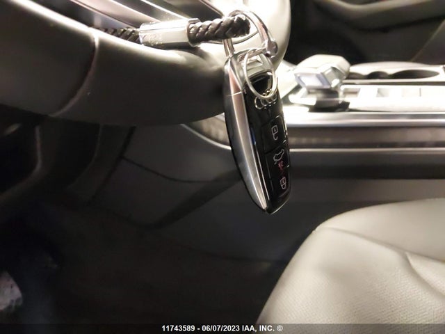 WA1DVBF16ND006393 Audi Q8 Progressiv