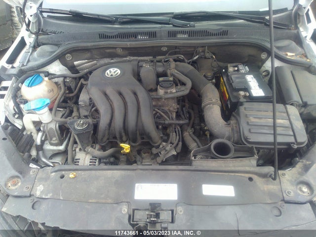 3VW2K7AJ5FM325815 Volkswagen JETTA S