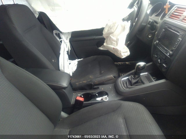 3VW2K7AJ5FM325815 Volkswagen JETTA S