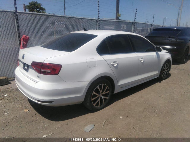 3VWDA7AJ4FM217424 Volkswagen Jetta Sedan Comfortline