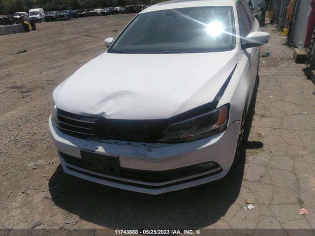 3VWDA7AJ4FM217424 Volkswagen Jetta Sedan Comfortline