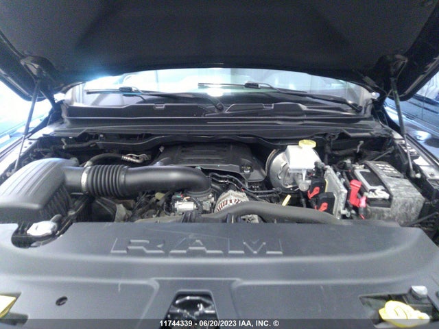 1C6SRFLT0KN888835 RAM 1500 Sport