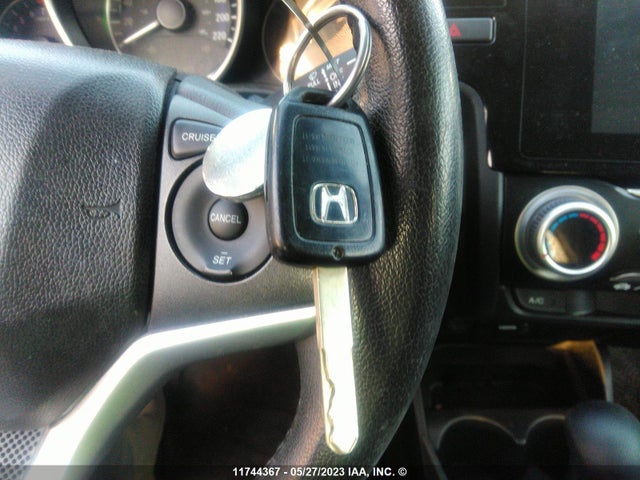 Honda Fit Se 2017 3HGGK5H67HM101609 Image 3