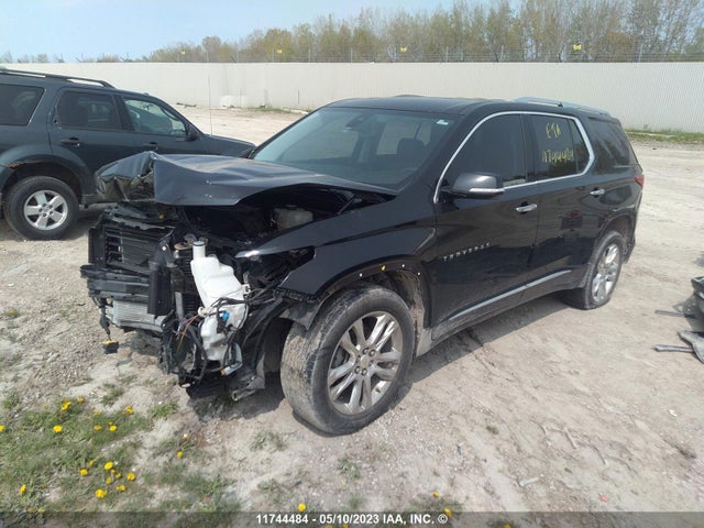 Chevrolet TRAVERSE 2018 1GNEVKKW9JJ193790 Image 2