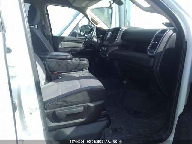 3C6UR5DJ5KG581086 RAM 2500 Big Horn