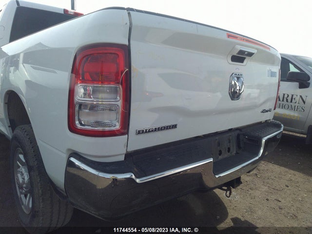 3C6UR5DJ5KG581086 RAM 2500 Big Horn