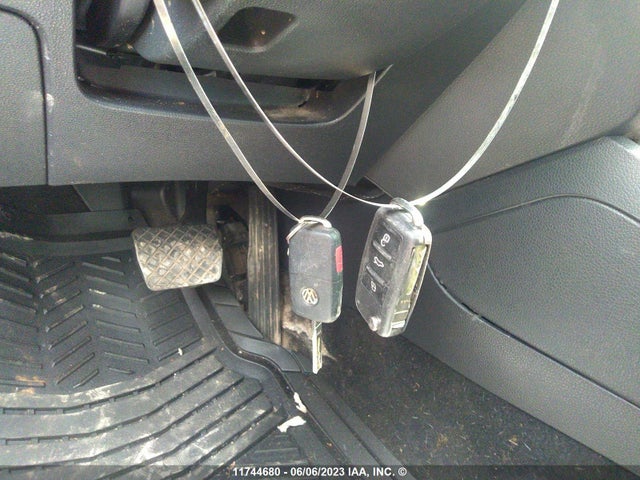 3VWLA7AJ0FM204777 Volkswagen Jetta Sedan Highline