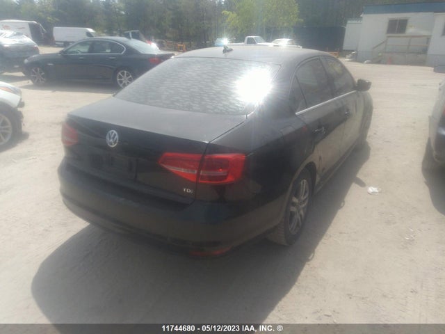 3VWLA7AJ0FM204777 Volkswagen Jetta Sedan Highline