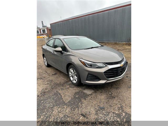 Chevrolet CRUZE LT 2019 1G1BE5SM7K7124857 Image 1