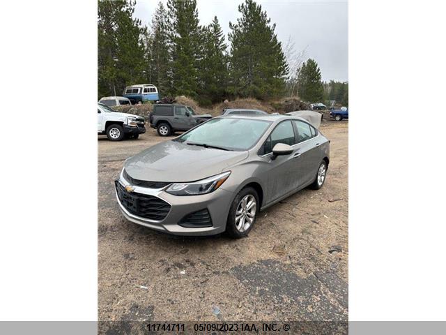 Chevrolet CRUZE LT 2019 1G1BE5SM7K7124857 Image 3