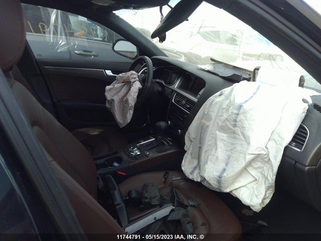 WAUKFCFL9EN019017 Audi A4 Prestige