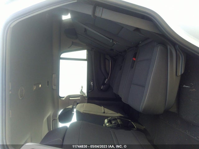 Chevrolet Tahoe Ls 2019 1GNSKAKC3KR408076 Image 8