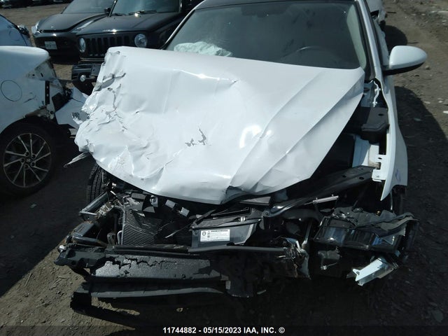 3VWEB7BU6LM017375 Volkswagen JETTA SEL