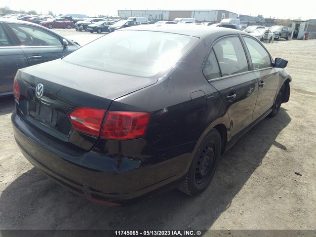 3VWDK7AJ3EM401149 Volkswagen JETTA SE