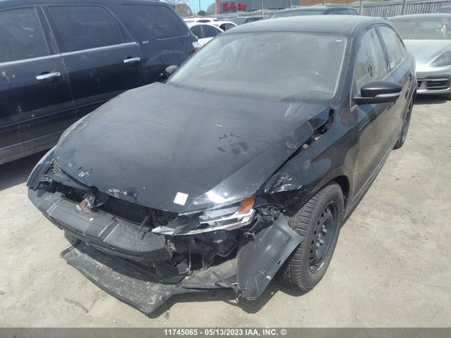 3VWDK7AJ3EM401149 Volkswagen JETTA SE