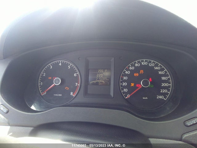 3VWDK7AJ3EM401149 Volkswagen JETTA SE