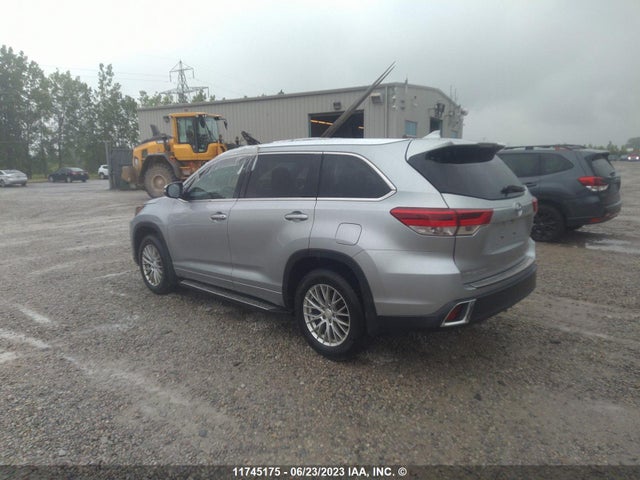 Toyota Highlander Limited 2019 5TDDZRFH9KS925529 Image 4