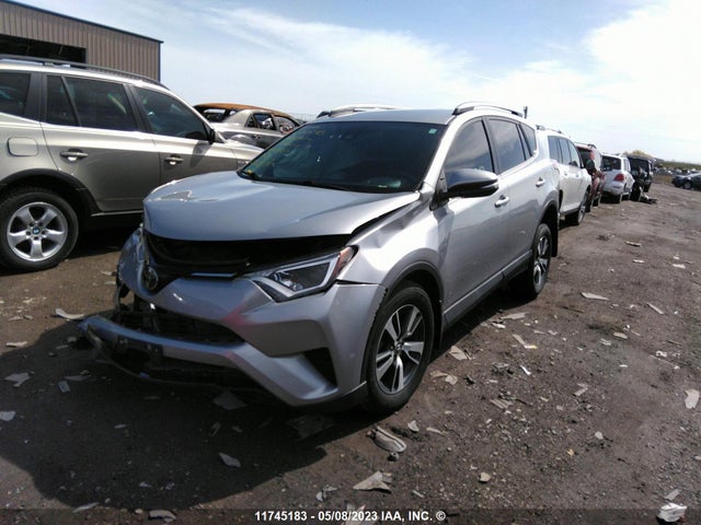 Toyota RAV4 LE 2018 2T3ZFREV1JW409071 Image 2