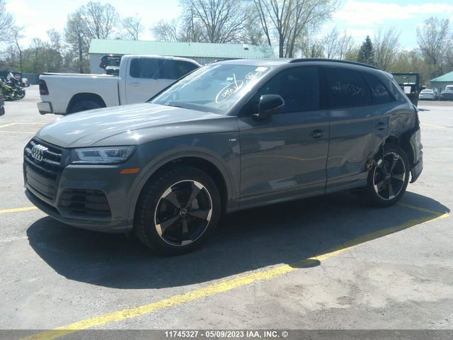 WA1FNAFY5K2069427 Audi Q5 Technik S-line