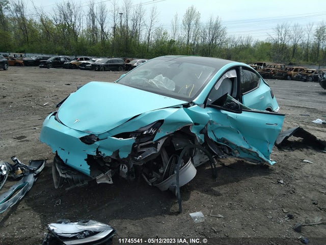 Tesla Model Y Long Range 2022 7SAYGDEE7NF417668 Image 2