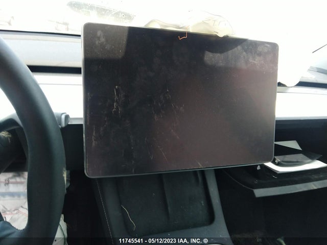 Tesla Model Y Long Range 2022 7SAYGDEE7NF417668 Image 8