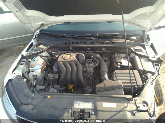 3VW2K7AJ8FM354919 Volkswagen JETTA