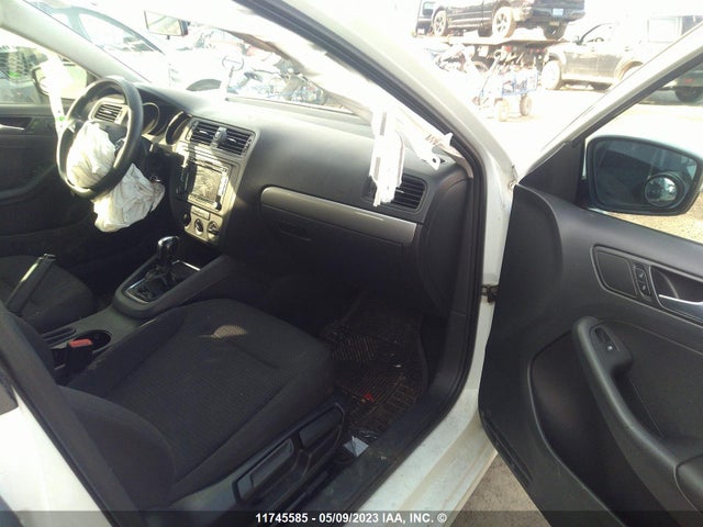 3VW2K7AJ8FM354919 Volkswagen JETTA