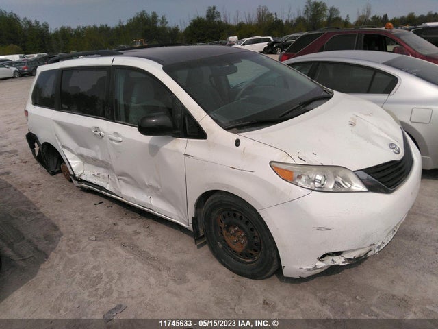 11745633 :رقم المزاد ، 5TDKK3DC5DS294572 vin ، 2013 Toyota Sienna Le مزاد بيع