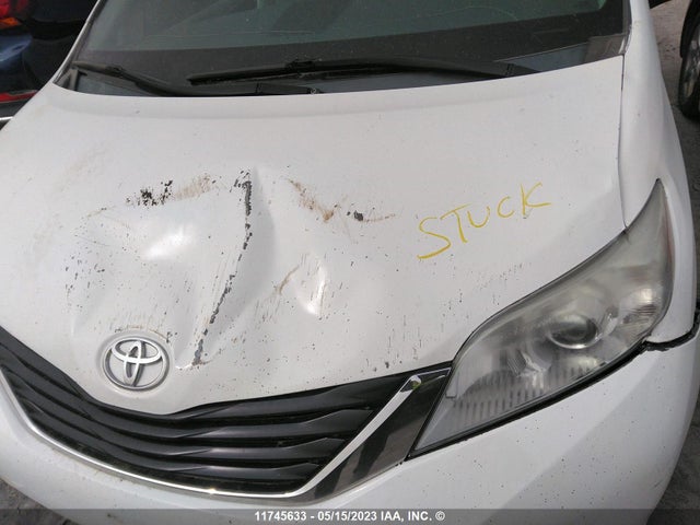 11745633 :رقم المزاد ، 5TDKK3DC5DS294572 vin ، 2013 Toyota Sienna Le مزاد بيع