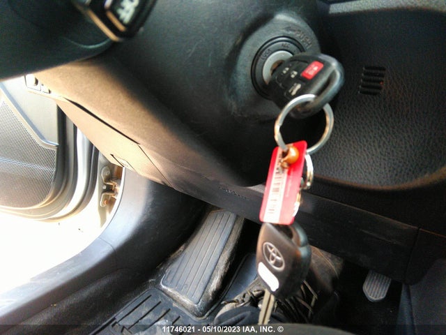 Toyota COROLLA CE/S/LE 2015 2T1BURHE0FC264206 Image 3
