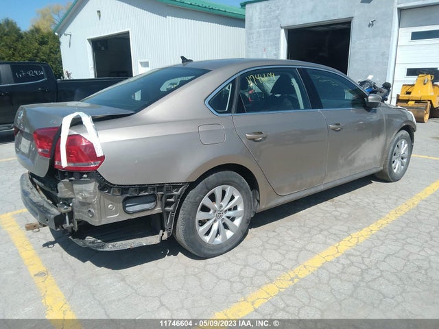 1VWAS7A33FC119570 Volkswagen PASSAT S