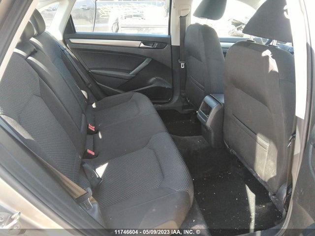 1VWAS7A33FC119570 Volkswagen PASSAT S