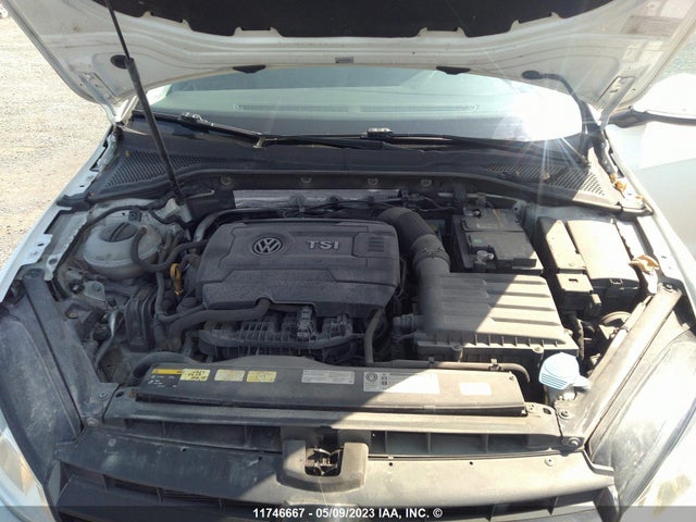 3VW217AU8FM026574 Volkswagen GOLF