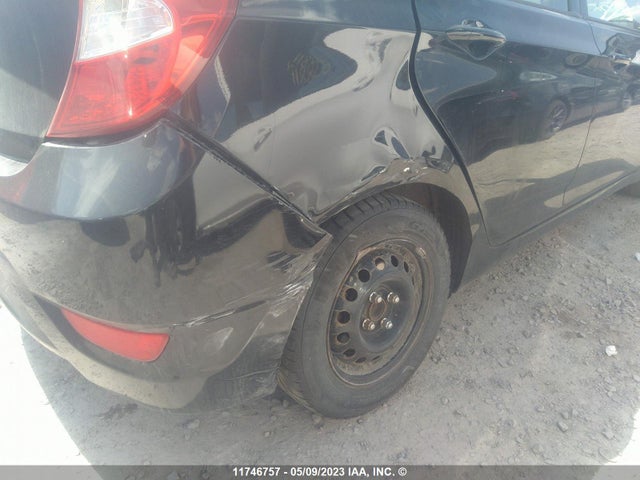 11746757 :رقم المزاد ، KMHCT5AE7FU230935 vin ، 2015 Hyundai Accent Gs مزاد بيع