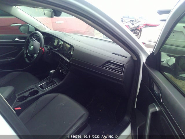 3VWE57BU8KM271868 Volkswagen JETTA SEL