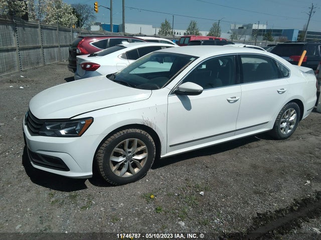 Volkswagen PASSAT S 2017 1VWAT7A39HC055969 Image 2