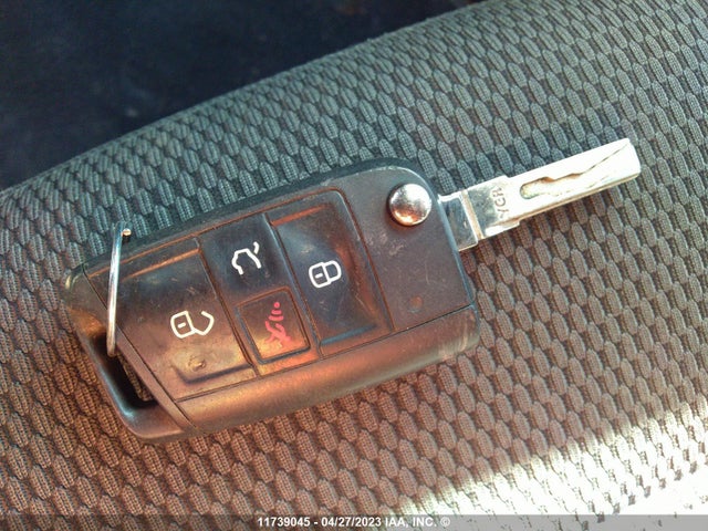 3VW217AUXFM086467 Volkswagen GOLF