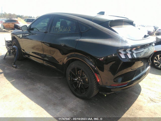 3FMTK3SU4NMA17392 Ford Mustang Mach-e Premium