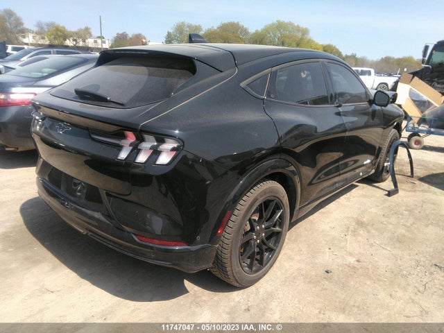 3FMTK3SU4NMA17392 Ford Mustang Mach-e Premium