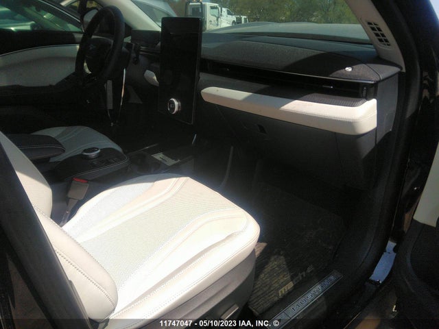 3FMTK3SU4NMA17392 Ford Mustang Mach-e Premium